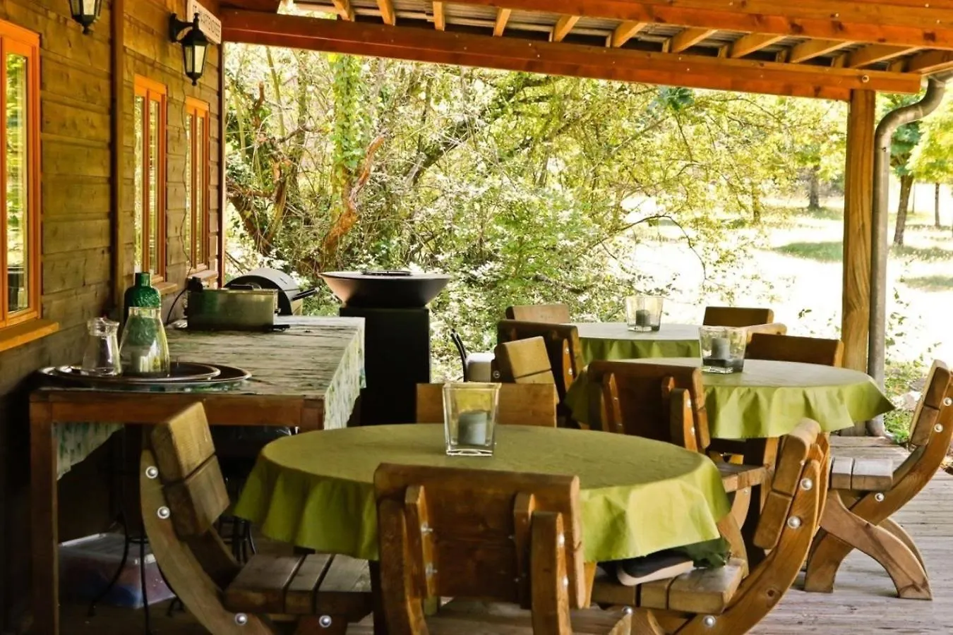 Campsite Domaine La Faix, Gite Le Verger Saint-Plaisir France